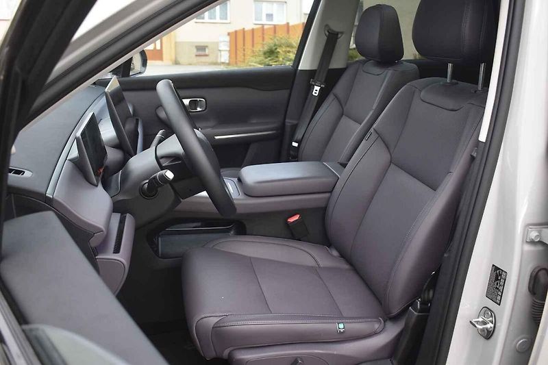 Leapmotor C10 se nabízí jako elektromobil i jako vůz s prodlužovačem dojezdu.