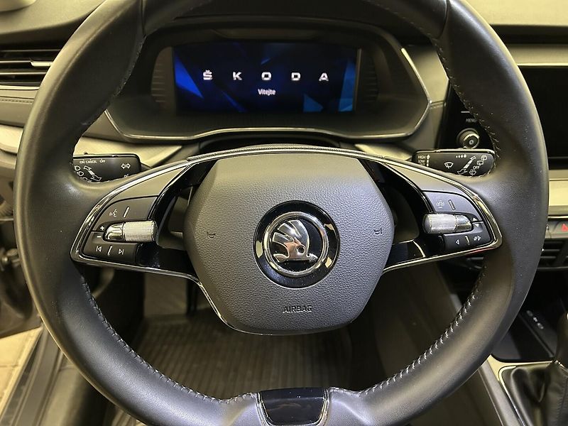 Škoda Octavia 1.5 TSI Ambition - fotka 8 z 23