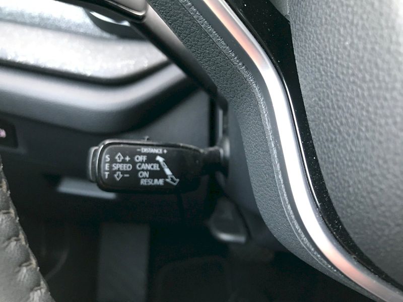 Škoda Octavia (2025) COMBI TOP SELECTION 2,0 TDI 11 - fotka 17 z 28