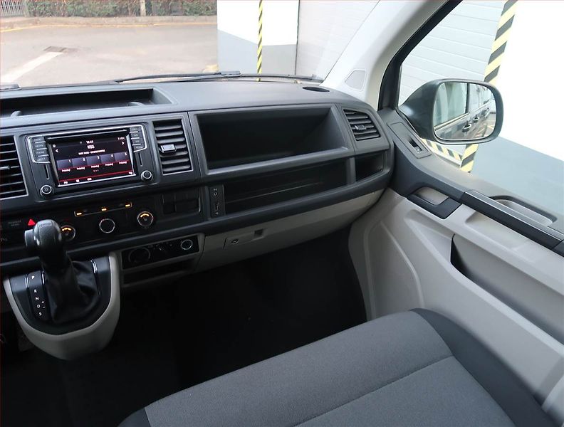 Volkswagen Transporter (2019) 2.0 TDI, Bus, 9Míst, DPH - fotka 8 z 20