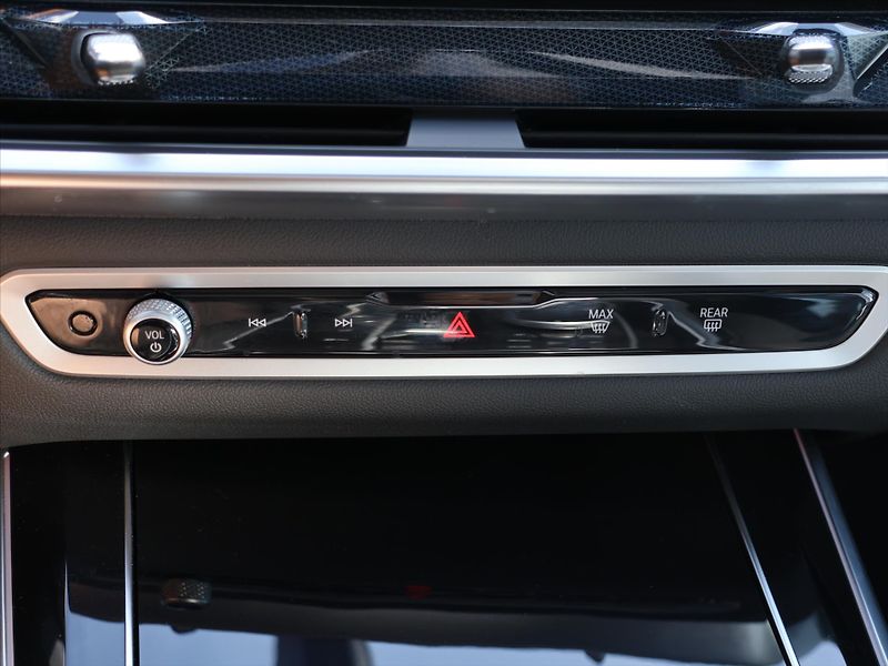 BMW X5 3,0 xDrive30d Mpacket - fotka 30 z 42