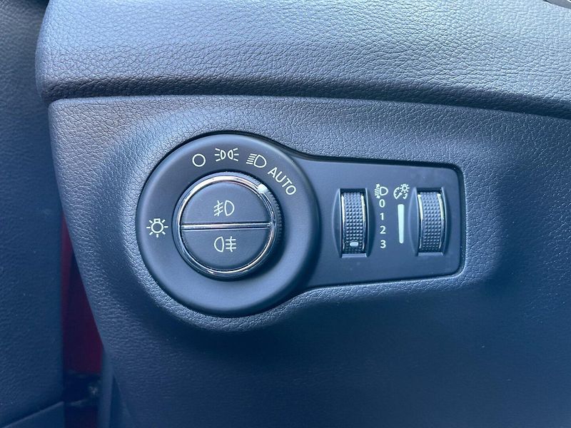 Jeep Compass (2020) 1.6MJD 88kW Downtown - fotka 24 z 31