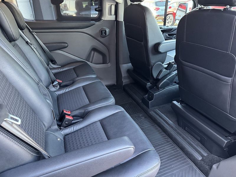 Ford Tourneo Custom (2022) 2.0EcoBlue Xenony Navi Kamera - fotka 19 z 49