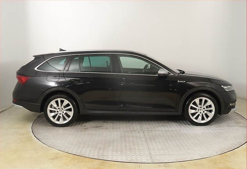 Škoda Octavia (2022) Scout 2.0 TDI - fotka 6 z 25