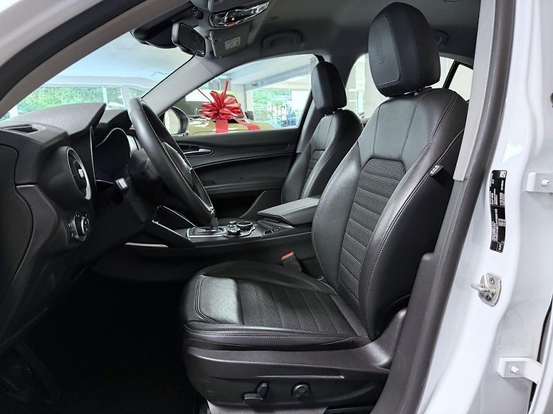 Alfa Romeo Stelvio (2017) 2.2 JTD 180k AT8 ZF Q4 4x4 Sup - fotka 7 z 19