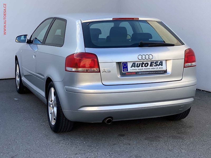 Audi A3 (2007) 1.6 i, ČR - fotka 6 z 17