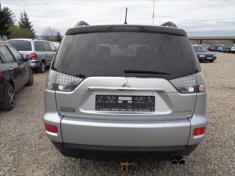 Mitsubishi Outlander 2,2 - fotka 6 z 14