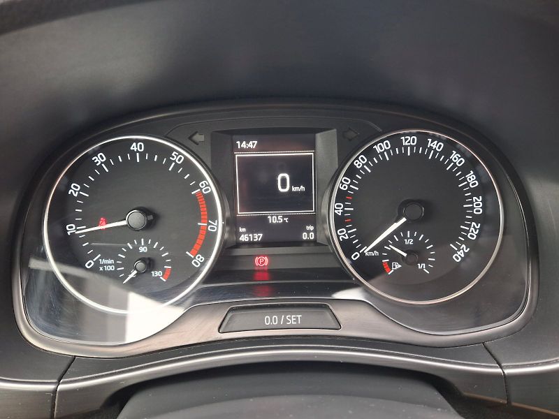 Škoda Fabia (2015) Style 1,2TSi 66kW - fotka 17 z 31