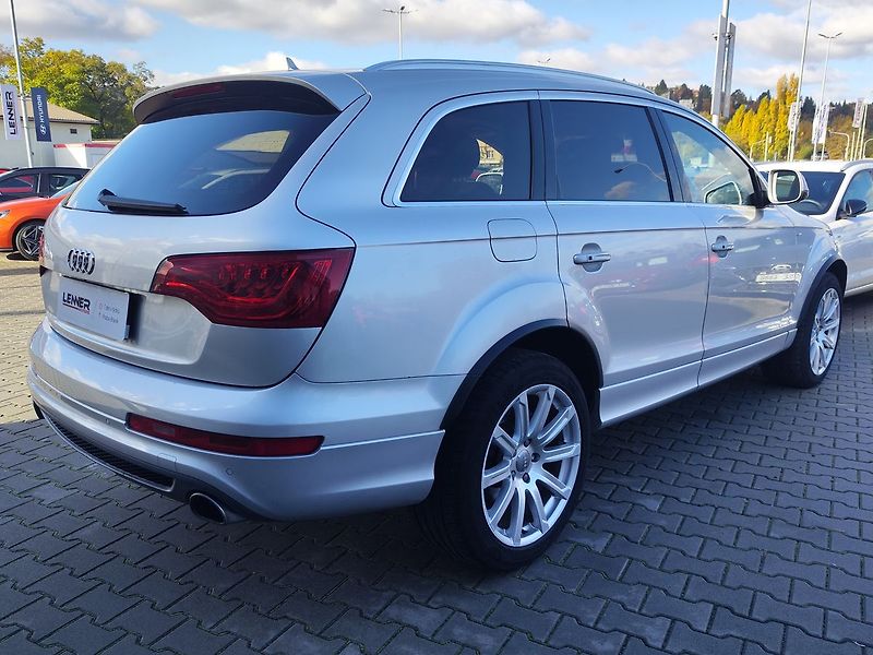 Audi Q7 3.0 TDI/180kW S-Line 4x4 AT - fotka 5 z 45