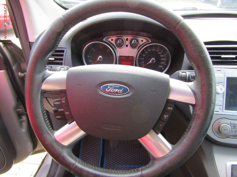 Ford Kuga (2009) 2.0TDCi 4x4, ČR, AC, tempo - fotka 14 z 17