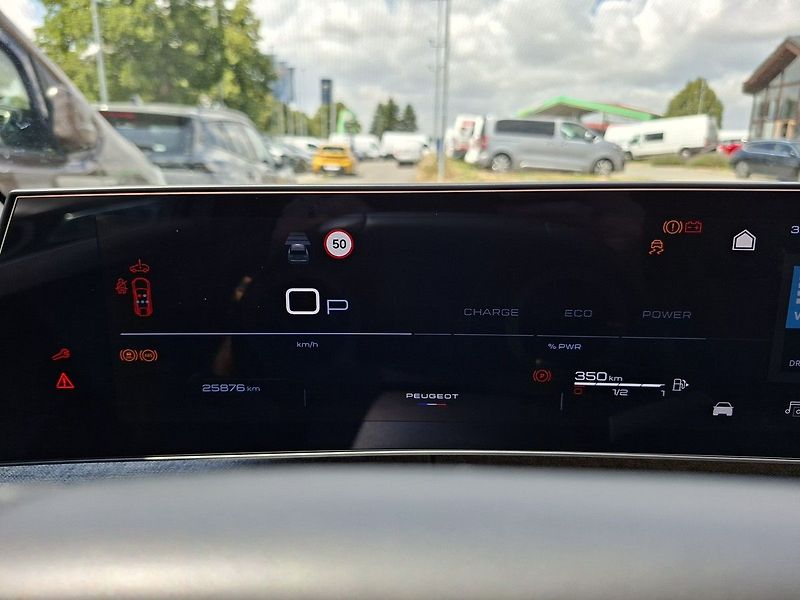Peugeot 3008 ALLURE HYBRID 145k e-DCS6 - fotka 17 z 29
