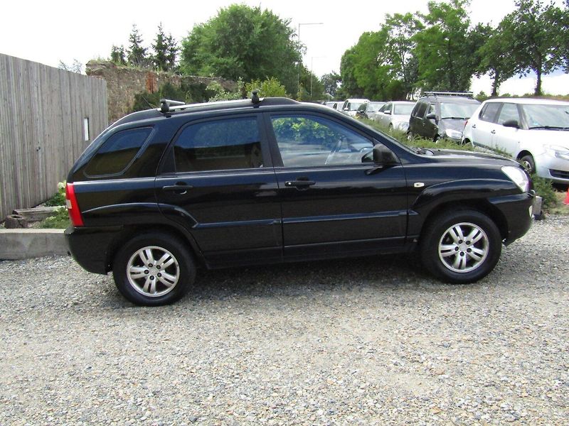 Kia Sportage (2005) 2.0 CRDI 83kW - fotka 10 z 35