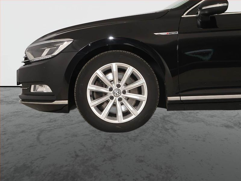 Volkswagen Passat (2016) Highline 2.0 BiTDI, 4X4 - fotka 15 z 18