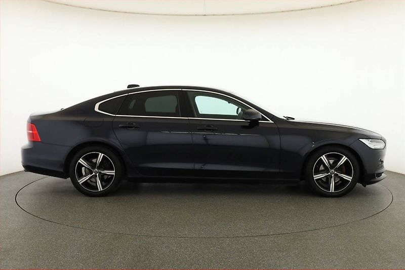 Volvo S90 (2017) D4, Automat, Serv.kniha, Navi - fotka 6 z 17