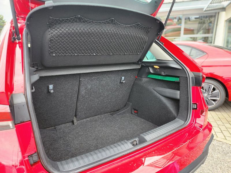 Škoda Kamiq Top Selection 1.0 TSI 85kw - fotka 24 z 27
