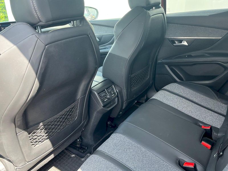 Peugeot 3008 (2017) ALLURE 1.6 THP 121kW - fotka 8 z 26