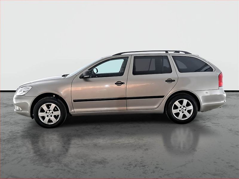 Škoda Octavia (2009) 1.4 TSI, Park. senzory - fotka 3 z 16