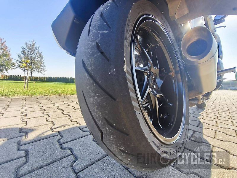 Honda VFR 1200 F (2010) - fotka 9 z 12