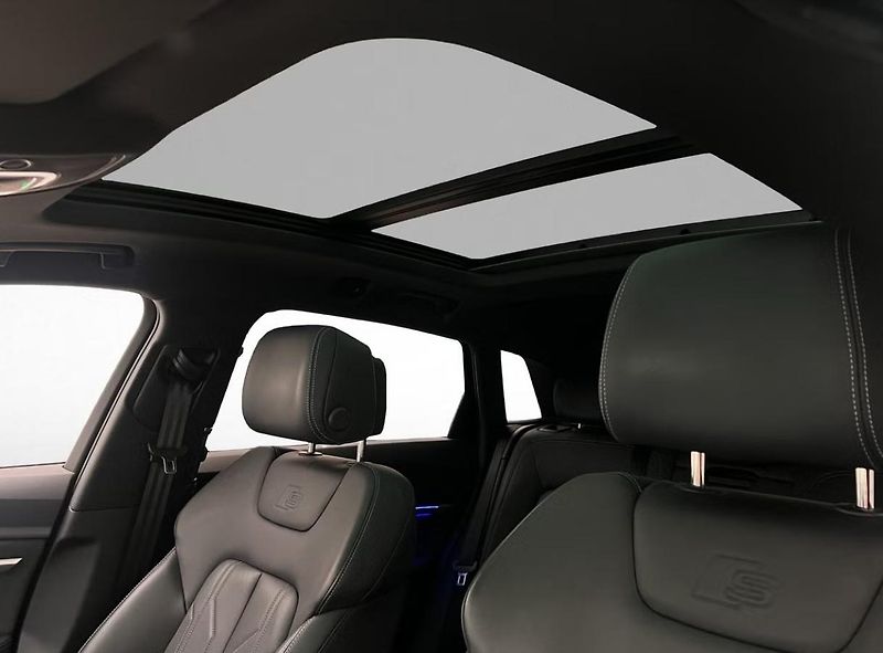Audi Q8 e-tron 55 Q 360kam Vzduch Tažné Pano  - fotka 13 z 37
