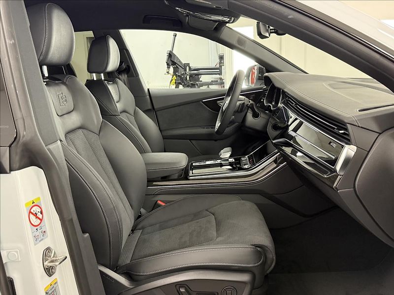 Audi Q8 3,0 50 TDI tiptronic quattro S - fotka 13 z 42