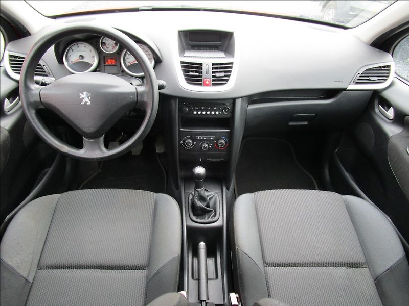 Peugeot 207 SW 1.4VTi Klima - fotka 7 z 36