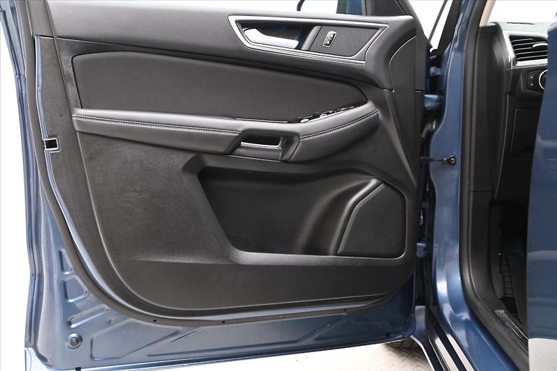 Ford S-MAX 2,5 Hybrid 140 kW AT Záruka až - fotka 23 z 30