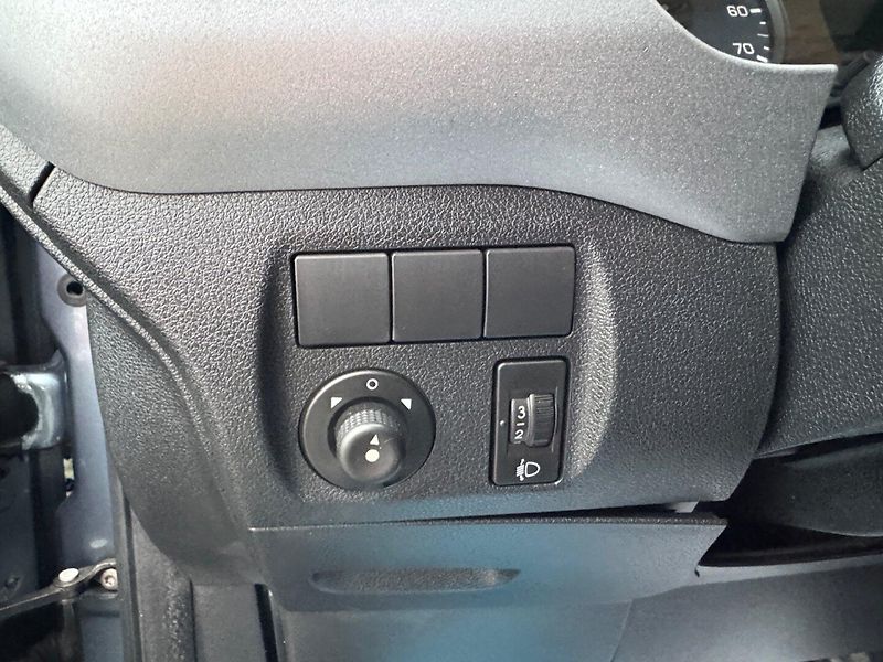 Citroën Berlingo (2010) 1.6 HDi Multispace - fotka 19 z 27