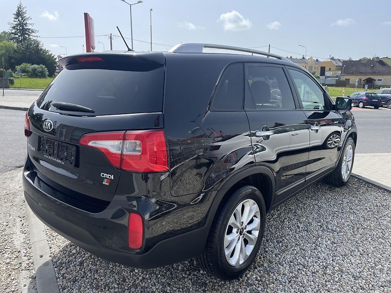 Kia Sorento 2,2 CRDi/145kW 4x4 - Automat - fotka 7 z 64