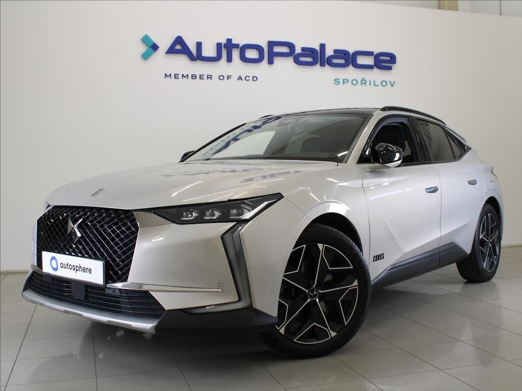 DS Automobiles DS4 1,6 PHEV 165kW Rivoli 1.maj.ČR