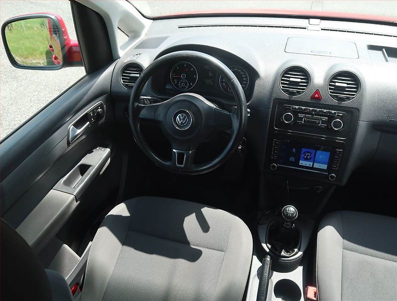 Volkswagen Caddy (2015) 1.6 TDI, 5Míst, ČR - fotka 7 z 16