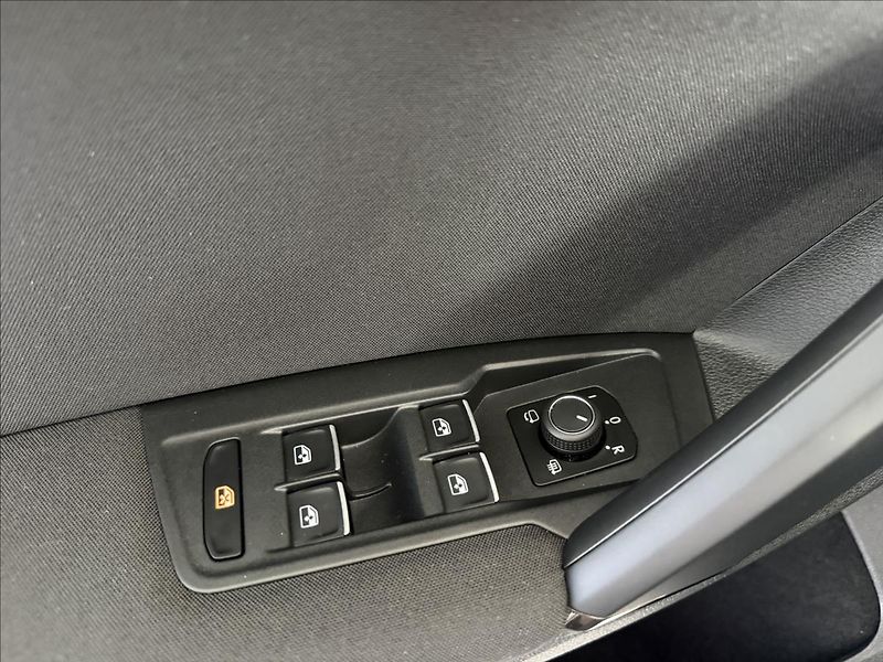 Volkswagen Tiguan 1,4   TSI,SERVISKA,1.MAJITEL - fotka 10 z 26