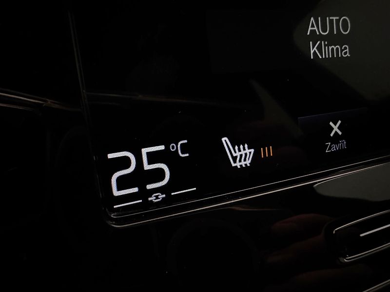 Volvo XC40 D3 INSCRIPTION AUT - fotka 40 z 43