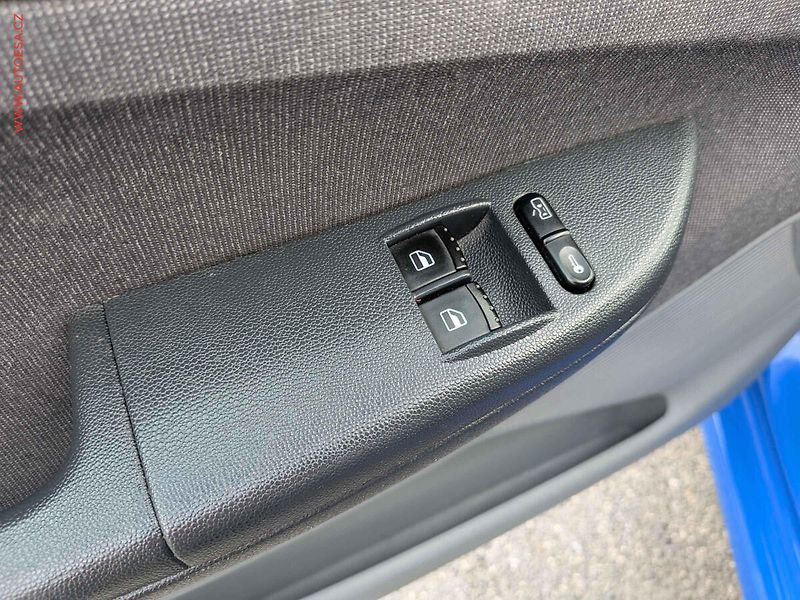 Škoda Fabia (2003) 1.2 12V, 2.maj,ČR, Klima - fotka 11 z 17