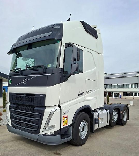 Volvo FH (2024) 500 6x2 tahač 70t EURO 6 - fotka 2 z 14