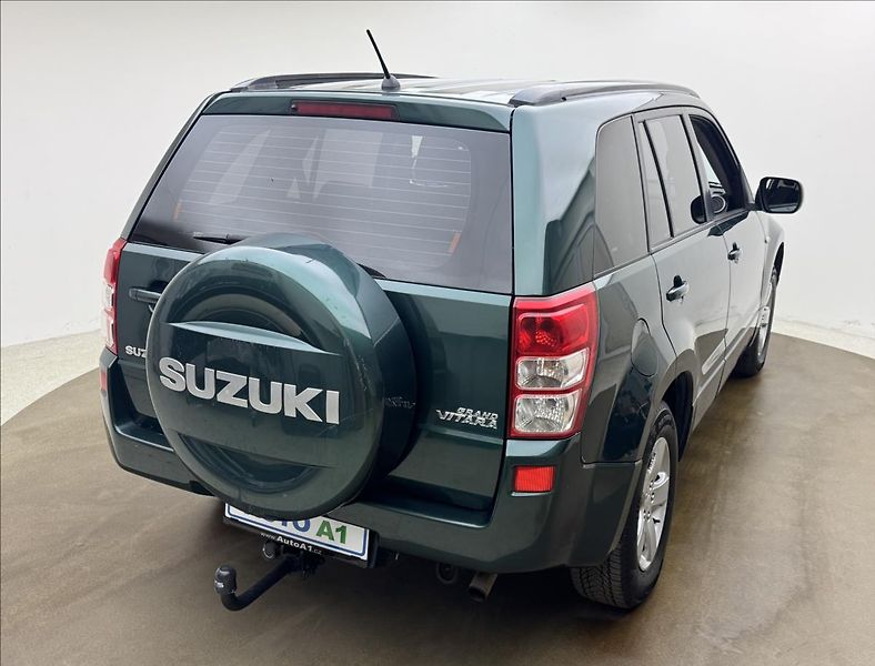 Suzuki Grand Vitara 1,9 4X4 TAŽNÉ CZ VELKÝ SERVIS - fotka 4 z 26