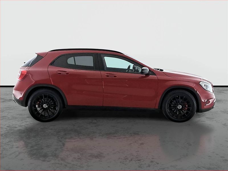 Mercedes-Benz GLA (2014) 220 CDI 4MATIC, 4X4 - fotka 6 z 25