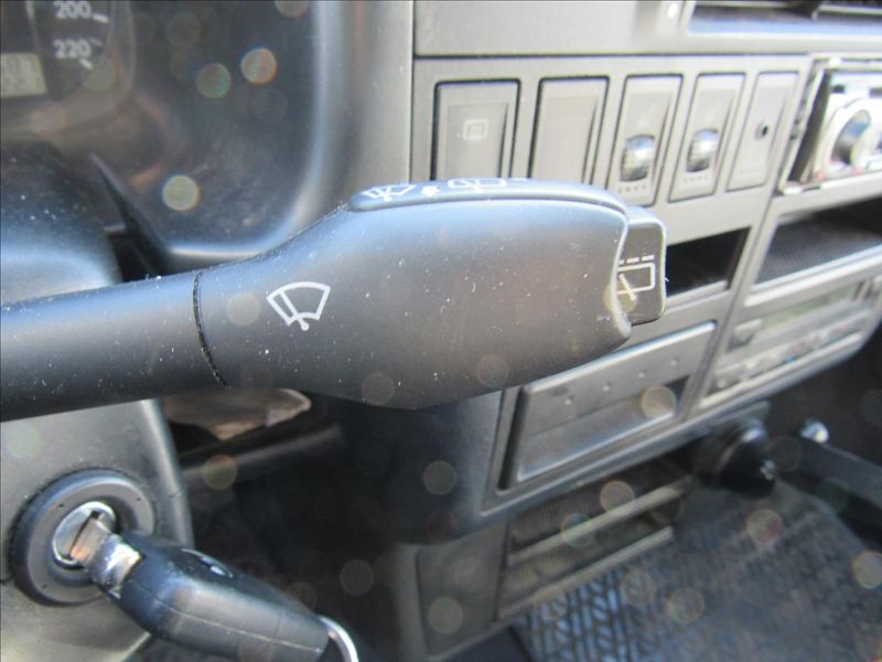 Volkswagen Caravelle 2,5 TDI 75kW - fotka 19 z 28
