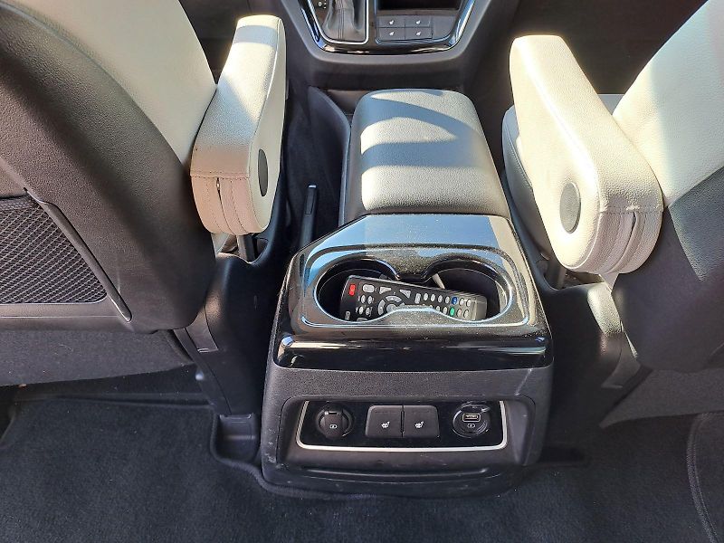 Hyundai H 1 (2019) GRAND STAREX 2.5 CRDi AT 2WD - fotka 23 z 26
