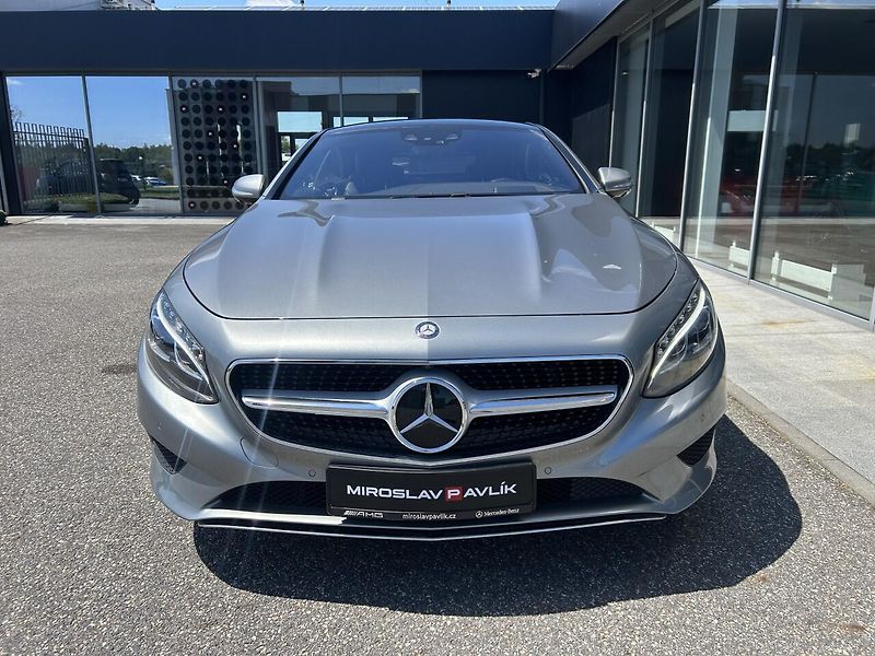 Mercedes-Benz Třídy S S 500 4MATIC COUPE - fotka 3 z 35