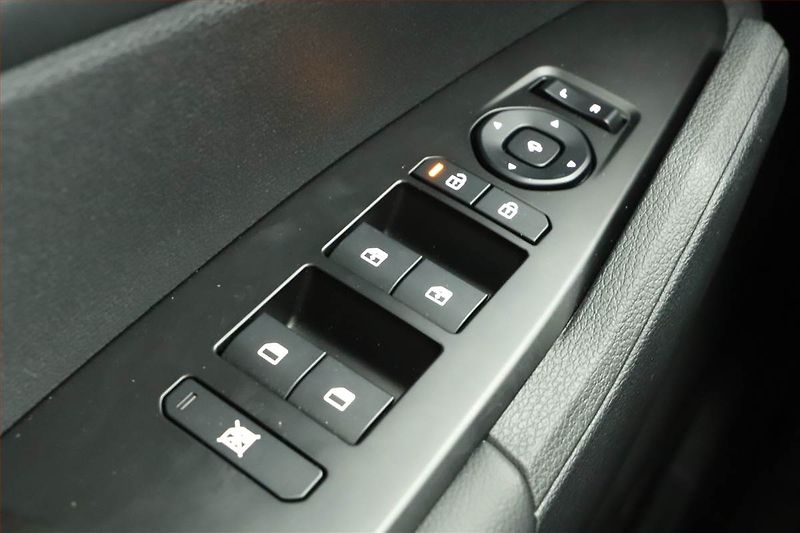Kia Sportage (2025) 1.6 T-GDI, ACC, Výhřev, Navi - fotka 18 z 20