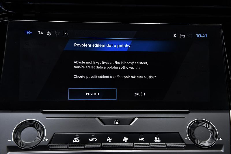 Peugeot 308 1.2 PureTech A/T,LED,TEMP,DPH - fotka 27 z 50