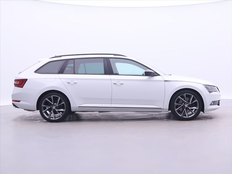 Škoda Superb 2,0 TSI 206kW 4x4 DSG Sportlin - fotka 8 z 26