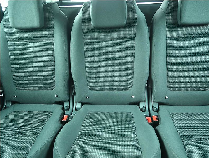Peugeot 5008 (2012) 1.6 HDi, Serv.kniha, Tempomat - fotka 10 z 15