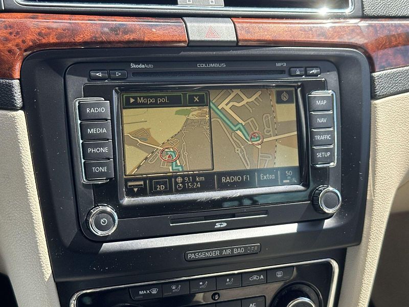 Škoda Superb (2009) 2.0 TDI Ambition - fotka 11 z 28