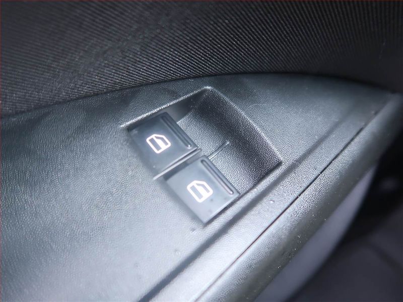 Seat Altea (2013) 1.6 TDI, nová STK, rezervace - fotka 14 z 14