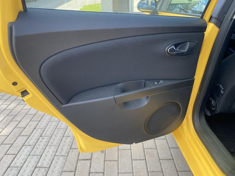 Seat Leon (2007) 2.0TFSi FR,147kW,TEMP,KLIMA!! - fotka 32 z 40