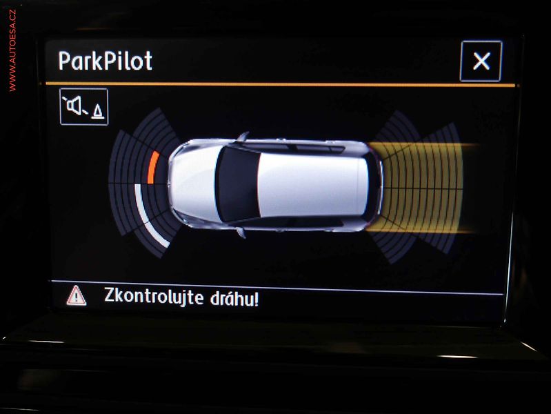 Volkswagen Golf (2015) 1.4 TSi R-Line, CUP - fotka 14 z 23