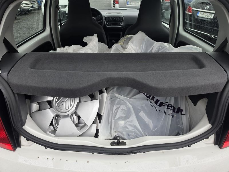 Volkswagen up! 1.0 i - fotka 5 z 11