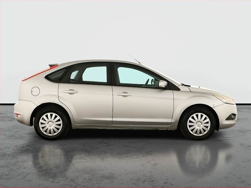 Ford Focus (2009) 1.6 16V, nová STK, Tažné - fotka 6 z 11