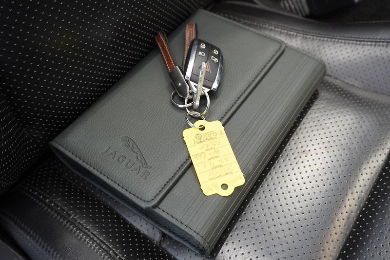 Jaguar XK 4.2 V8 kabrio - fotka 28 z 30